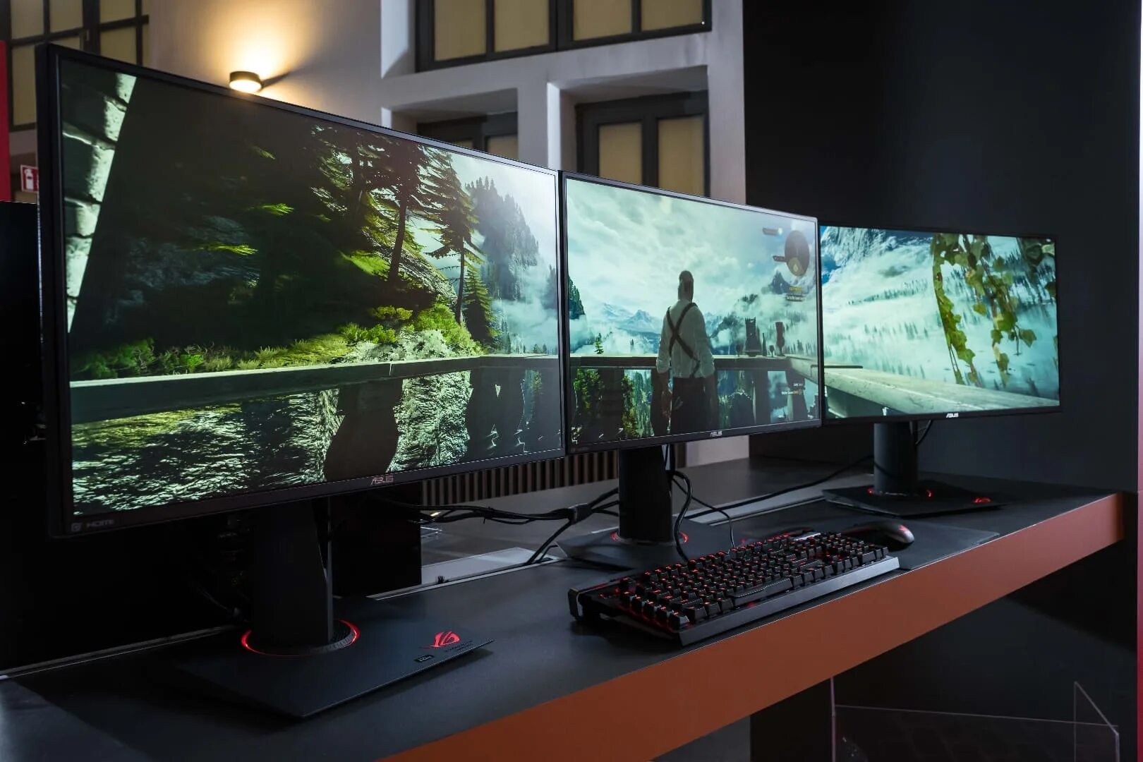 Высокий монитор. LG Ultrawide 2k 144hz.