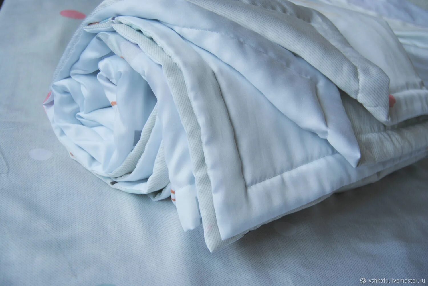Постельное белье с одеялом. Одеяло из тенселя. Постельное белье с одеялом вместо пододеяльника. Одеяло в пододеяльник.