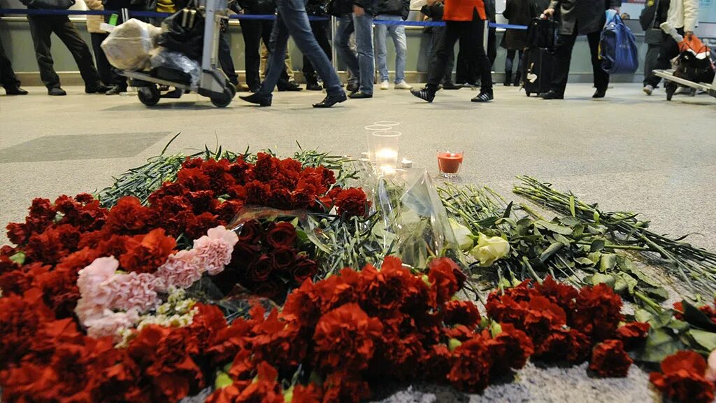 10 января 2011 года. Теракт в аэропорту домодедово. теракт в аэропорту домодедово 2011. 24 января 2011 домодедово.