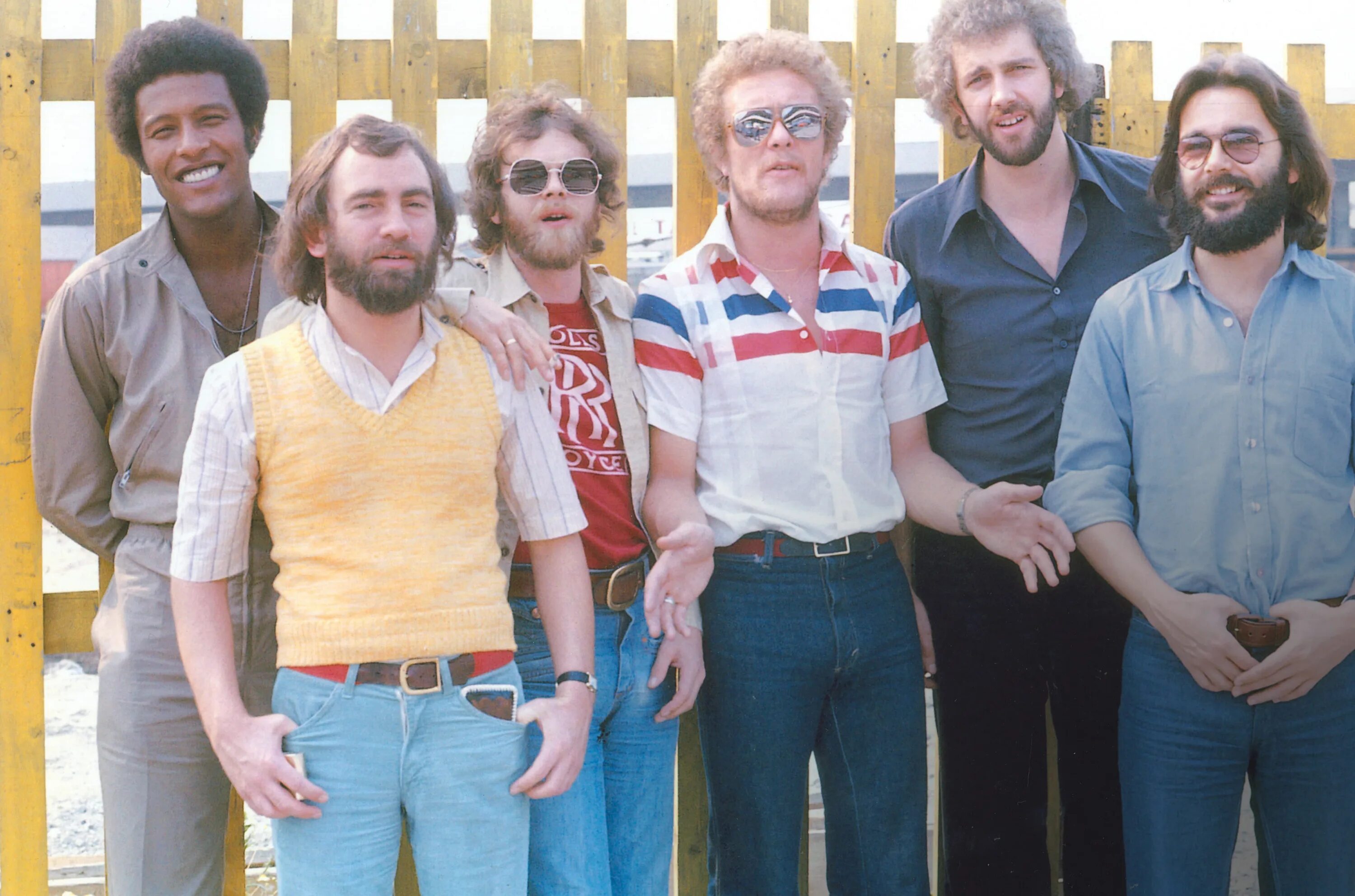 Average white. Группа average white band. average white band - atlantic avenue. raid wait band. collective soul band.