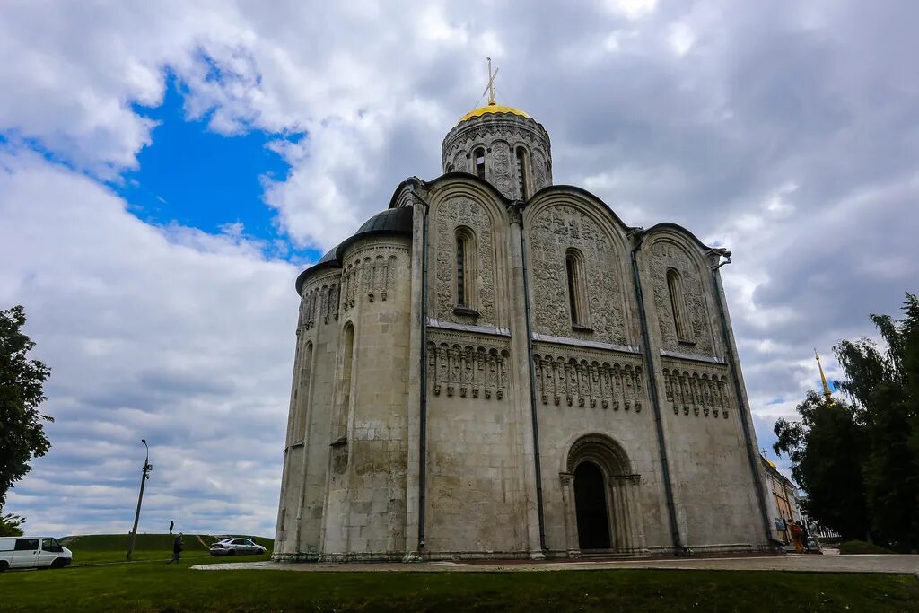 Какие памятники в xii веке. Владимирские памятники культуры 12 века.