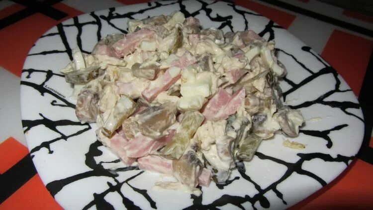 Салат с кальмарами и корейской морковью. Слоеный салат пальчики оближешь. Салат пальчики оближешь 1кг. Рецепт салата пальчики. Салат пальчики оближешь.