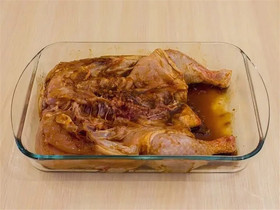 Замариновать курицу для запекания в фольге. Маринад для курицы в духовке с соевым соусом. как замариновать курицу для запекания в духовке. как мариновать курицу для духовки.