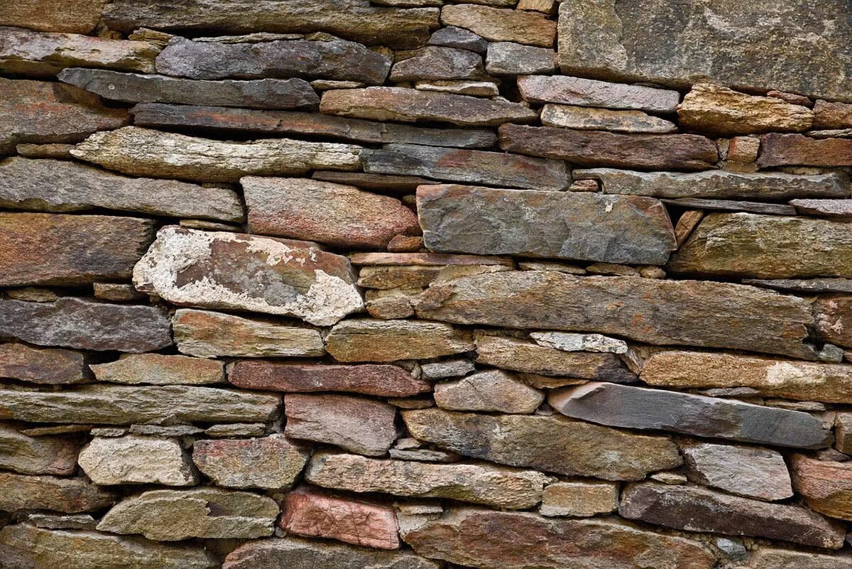 Облицовка камнем. Рутланд искусственный камень. Stone натуральный камень. Искусственный камень камелот турин 060. Природный камень.