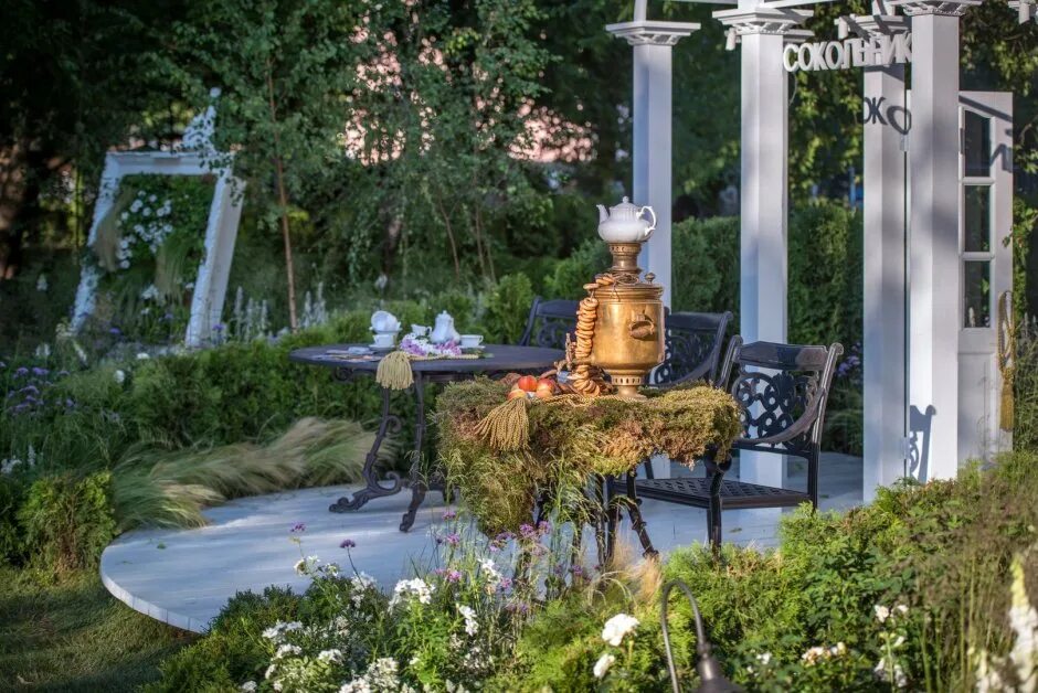 Вднх ландшафт. Ландшафтные выставки 2024 москва. Музеон выставка цветов. Парк музеон японский садик. Flower show в музеоне металлическая скульптура.