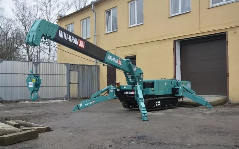Мини кран маеда 285. Кран паук москва. Миникран mc 285 crme. Кран паук москва. Кран паук москва.