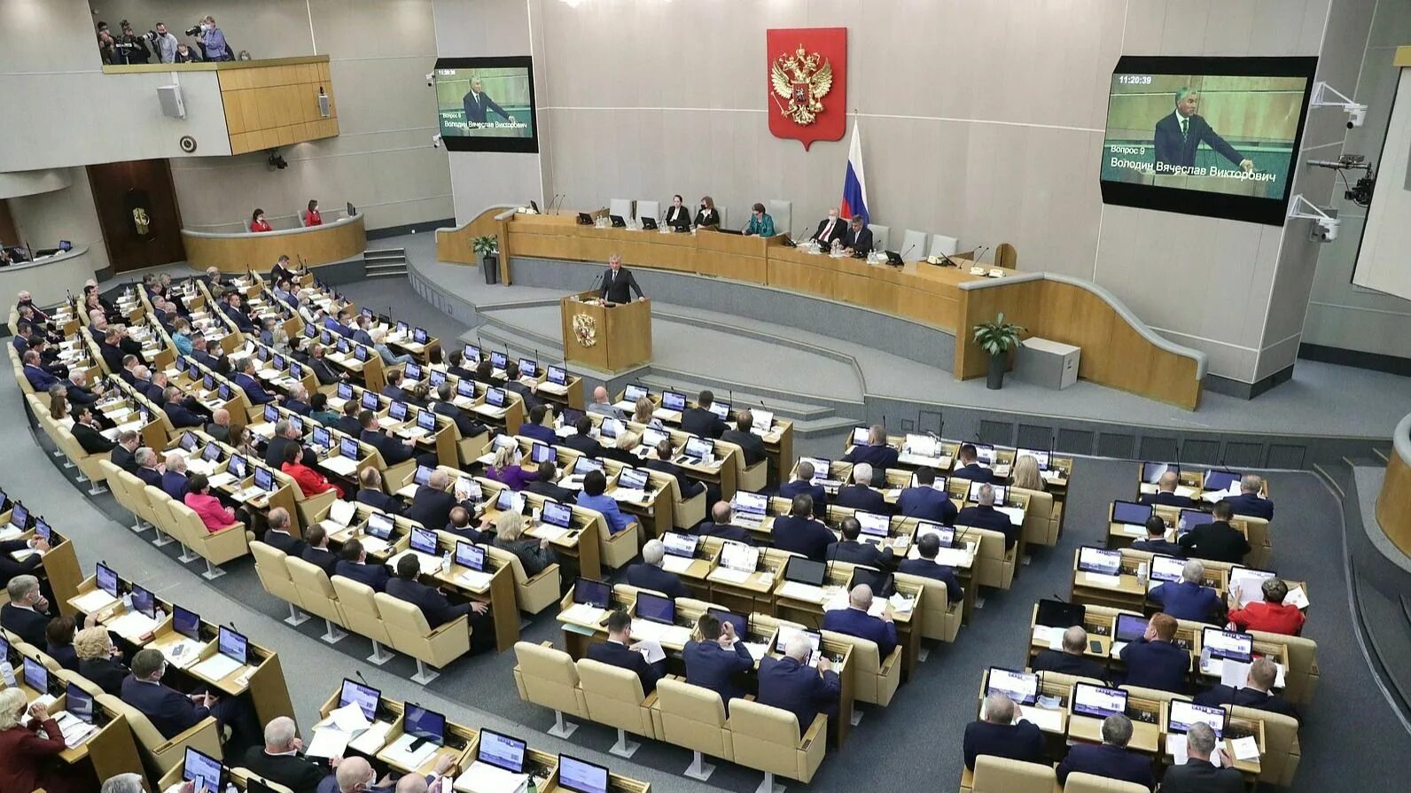 Дума автор. Госдума февраль 2025 зал пленарных. госдума и совет федерации. госдума 8 созыва. госдума украины.
