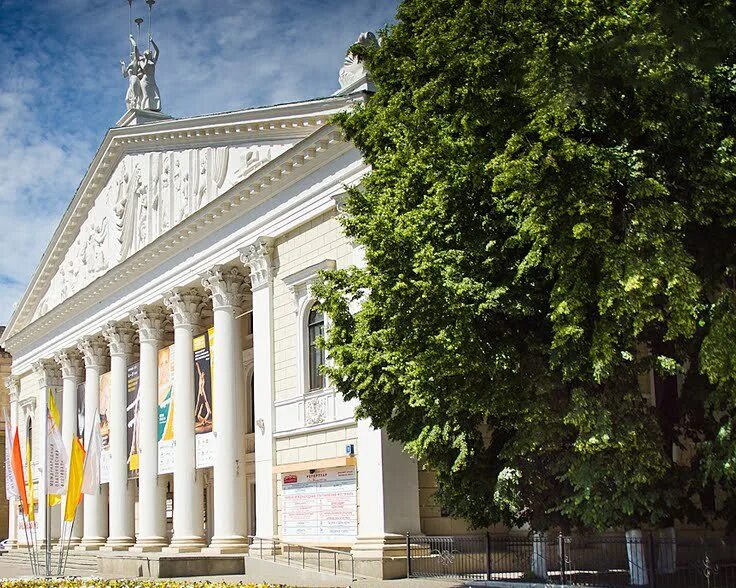 Сайт воронежский областной художественный музей им крамского. Воронежский оперный театр. Воронежский государственный театр оперы и балета, воронеж. Воронежский государственный театр оперы и балета, воронеж. Театр драмы воронеж.