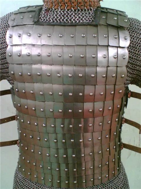 ламеллярный доспех кожаный русь. джаггернаут доспехи. наборные латы 4. ламеллярные доспехи самурая. доспехи бартука.