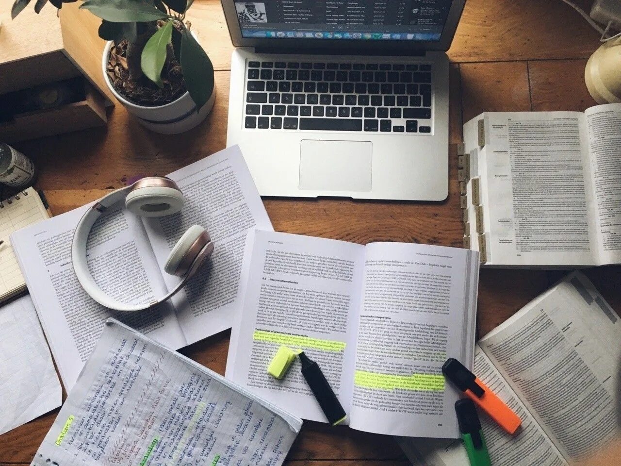 Обои учеба. Study motivation. Эстетика учёбы мотивация. Недорогие светильники для учебы. Эстетика учебы и саморазвития.