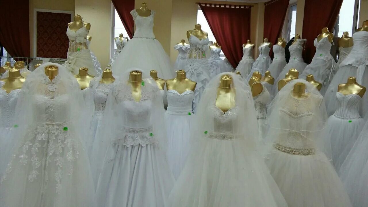 свадебный салон кукла. принцесса барби в свадебном платье. салон свадебных платьев. салон свадебных платьев кукла курск. свадебный салон инфанта.