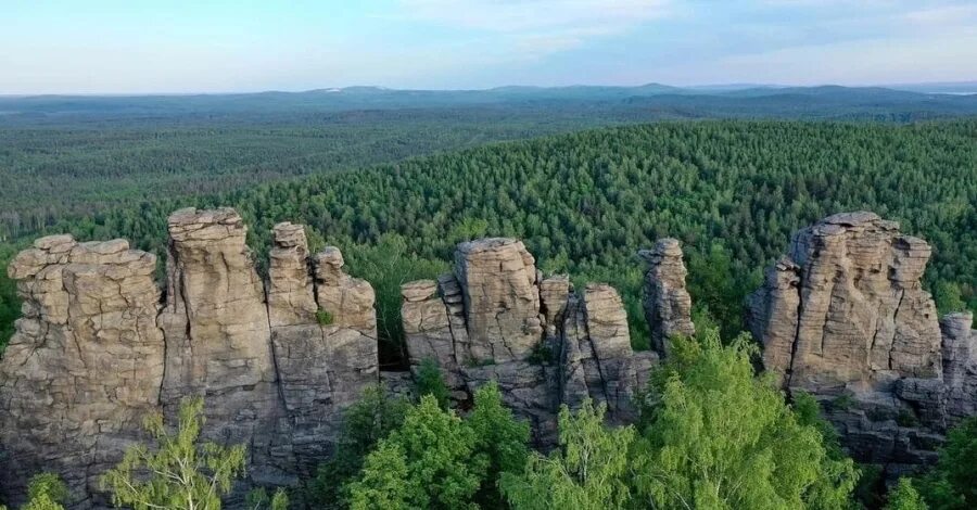 Сванетия ушба. Тебулосмта (4493м). Большой тхач чертовы ворота. Гора ушба в сванетии. Ушба гора.