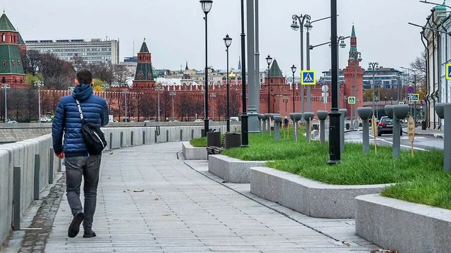 Москвы фото жди. Что ждет москву в ближайшее. Москва ждет. Какая погода сейчас в питере как одеваться. Погода в москве фото.