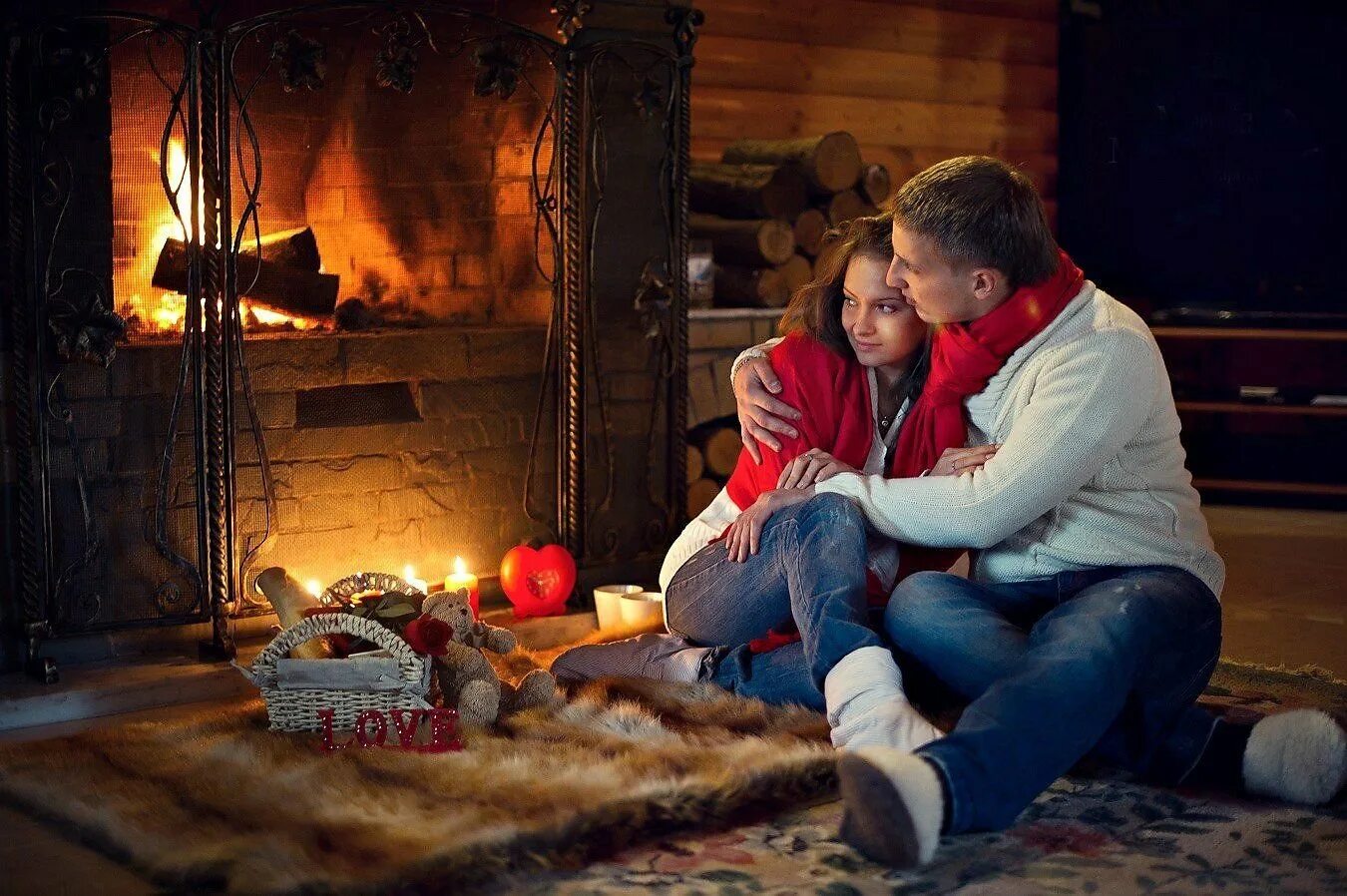 Бенджамин уокер и тереза палмер. Семья в загородном доме. Семья на фоне дома. Уютного вечера. Бенджамин уокер фильм выбор 2016.