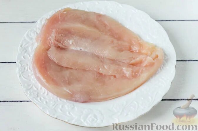 Куриное филе холодная обработка. Разрезанное куриное филе. куриное филе разрезать вдоль. куриную грудку разрезать вдоль. фото нарезанный куриное филе.