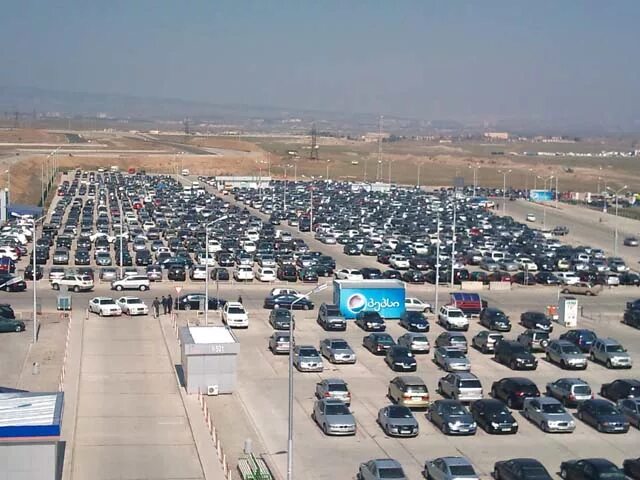 Руставский авторынок в грузии. Автопапа тбилиси. Рынок автопапа в грузии. Автомобильный рынок. Автопапа грузия рустави.