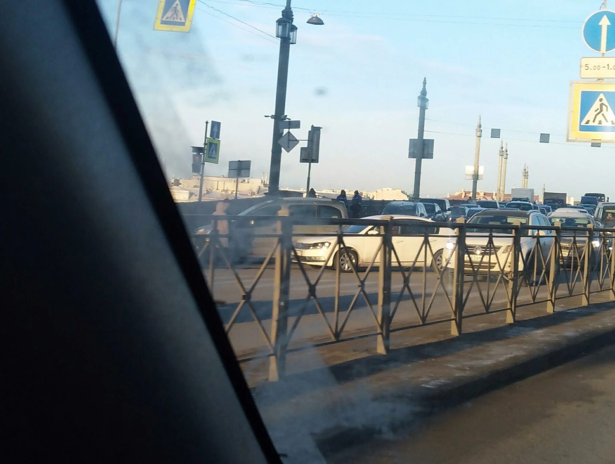 Почему сегодня перекрыты мосты