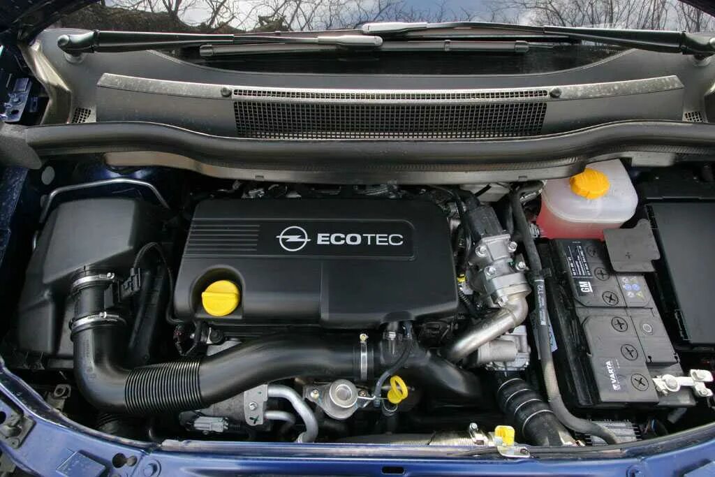 Опель работает как дизель. Двигатель Опель Зафира 1.6. Opel Astra h 1.7 дизель. Opel Zafira 1.7 CDTI. Опель Зафира 1.7 дизель турбо.