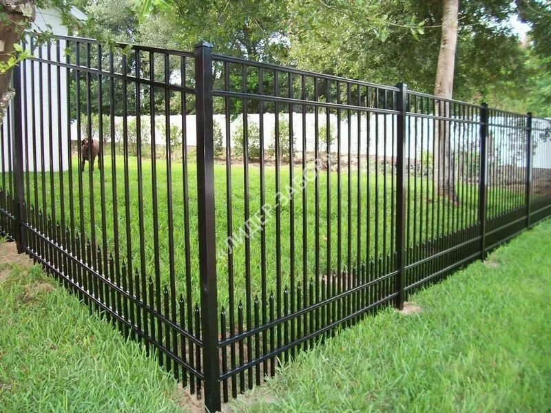 Купить забор в омске. Решетка ограждения металлическая: ОС-т15-00 высотой 0,5 м. Забор из профтрубы 20 на 20. Железный забор. Заборы и ограждения из металла.