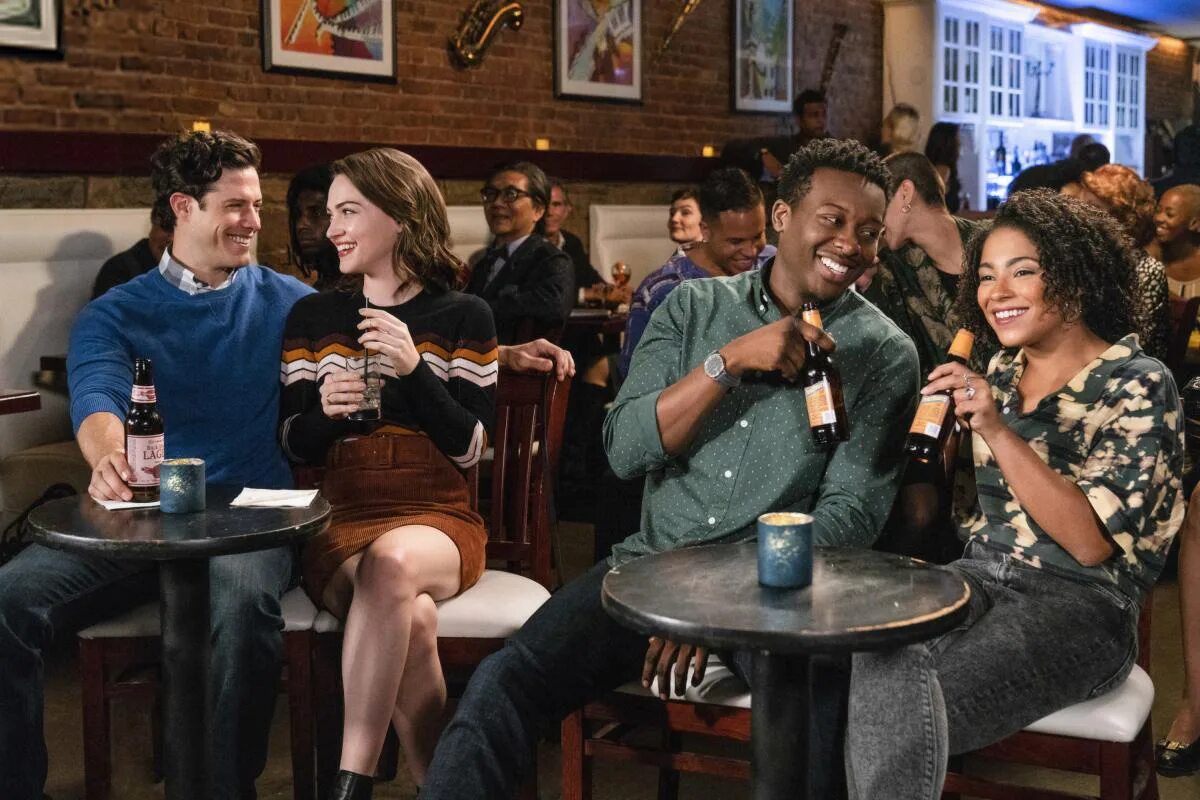 Сериал бог меня зафрендил 1 сезон 1 серия. Бог меня зафрендил 2018. Бог меня зафрендил майлз. Фильм бог меня зафрендил. Бог меня зафрендил кара блум.