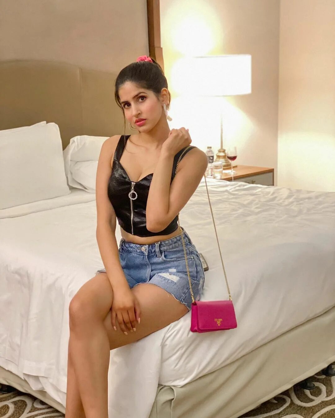 Малики 18. Sakshi Malik (actress). Sakshi Malik актриса cekc. Сакши Малик бикини. Sakshi Malik hot pic.