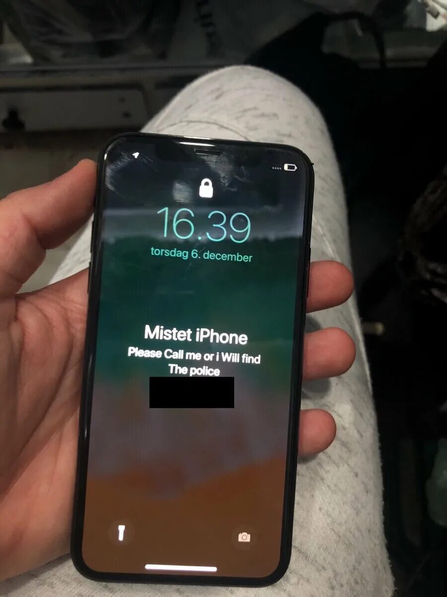 Как заблокировать айфон при потере. Залоченный айфон. iphone заблокирован. iphone блокировка icloud. заблокировался экран на айфоне.