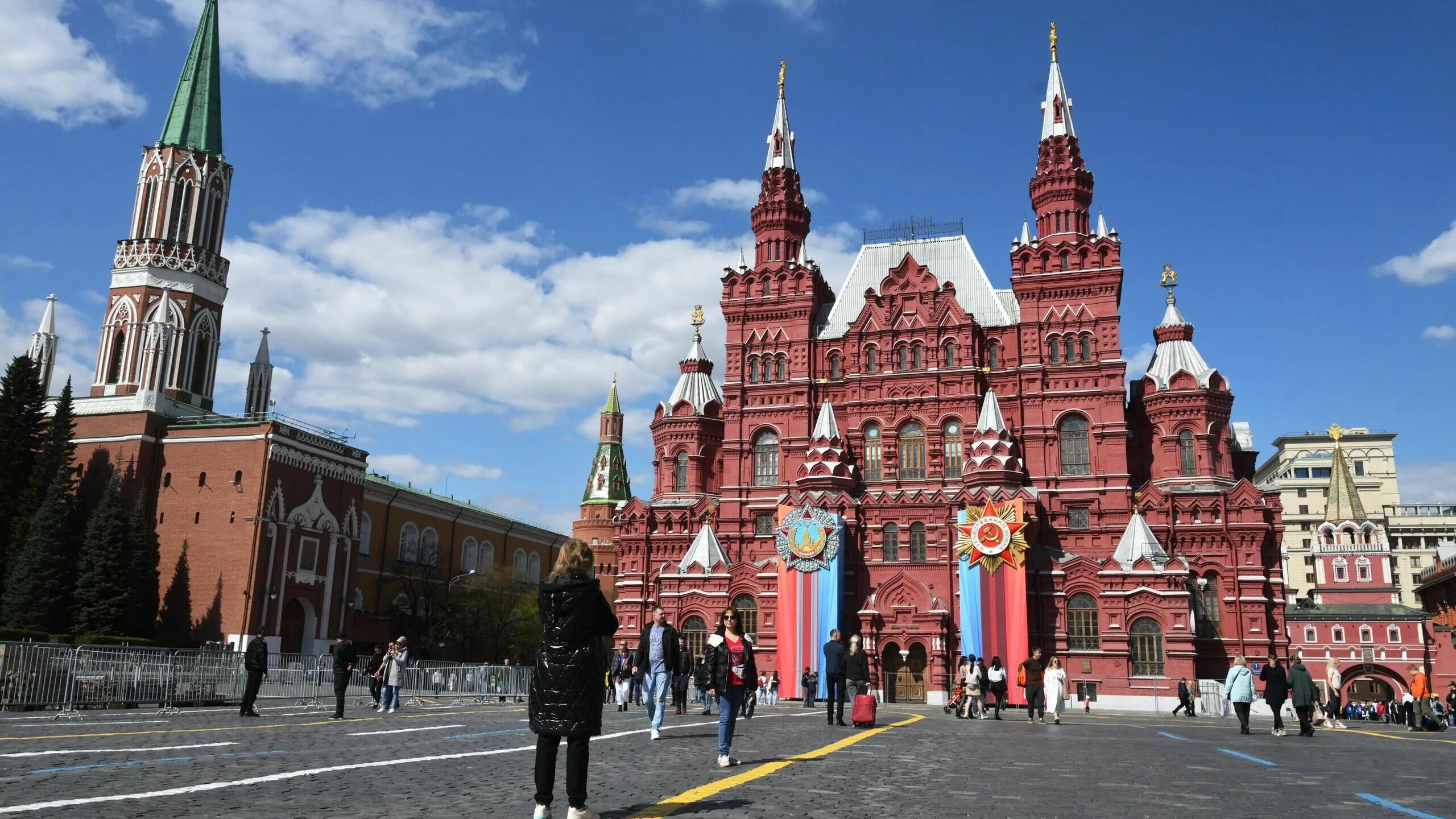 Что посетить в августе 2025 москве. Парад победы 2025 в москве. красная площадь. достопримечательности москвы. красная площадь фото.