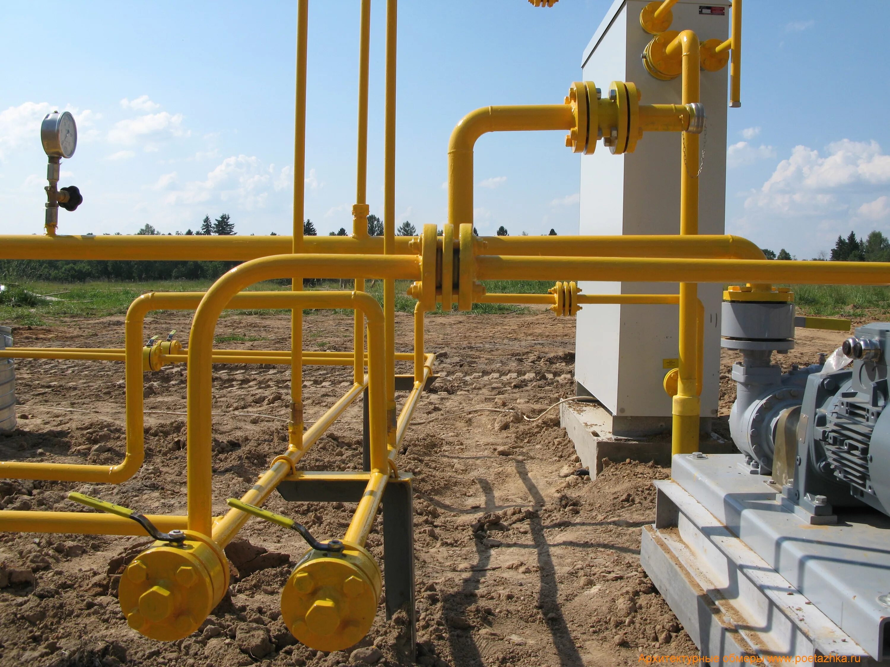 трубопровод газа. газовый трубопровод. газпром газификация домов. газификация. газификация домов.