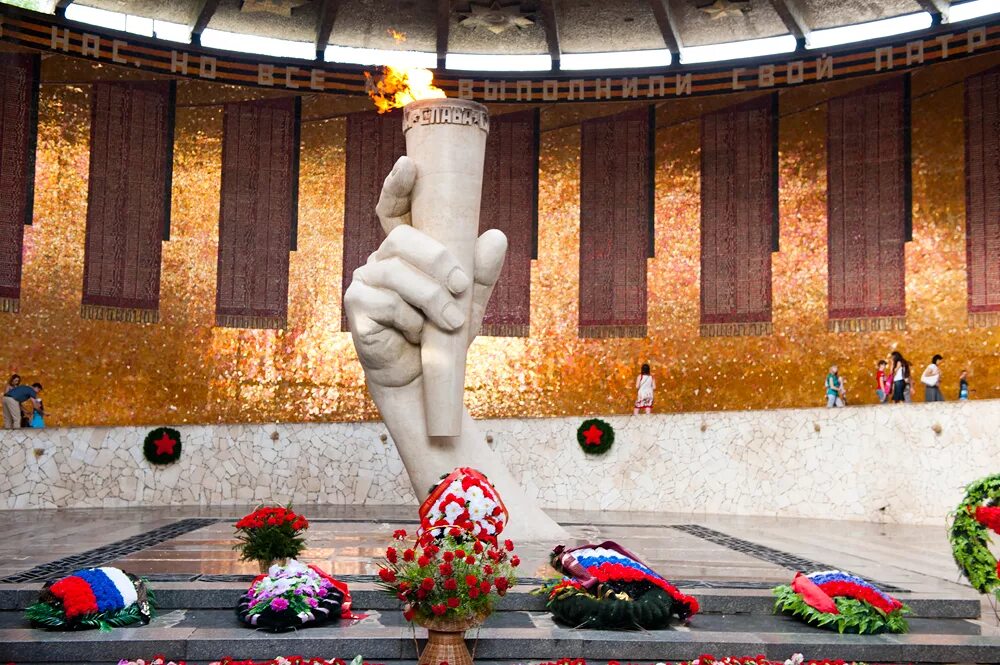 Зал воинской славы на мамаевом кургане в волгограде. Зал славы в волгограде на мамаевом кургане. Зал воинской славы на мамаевом. Зал воинской славы на мамаевом кургане в волгограде. Зал воинской славы на мамаевом.