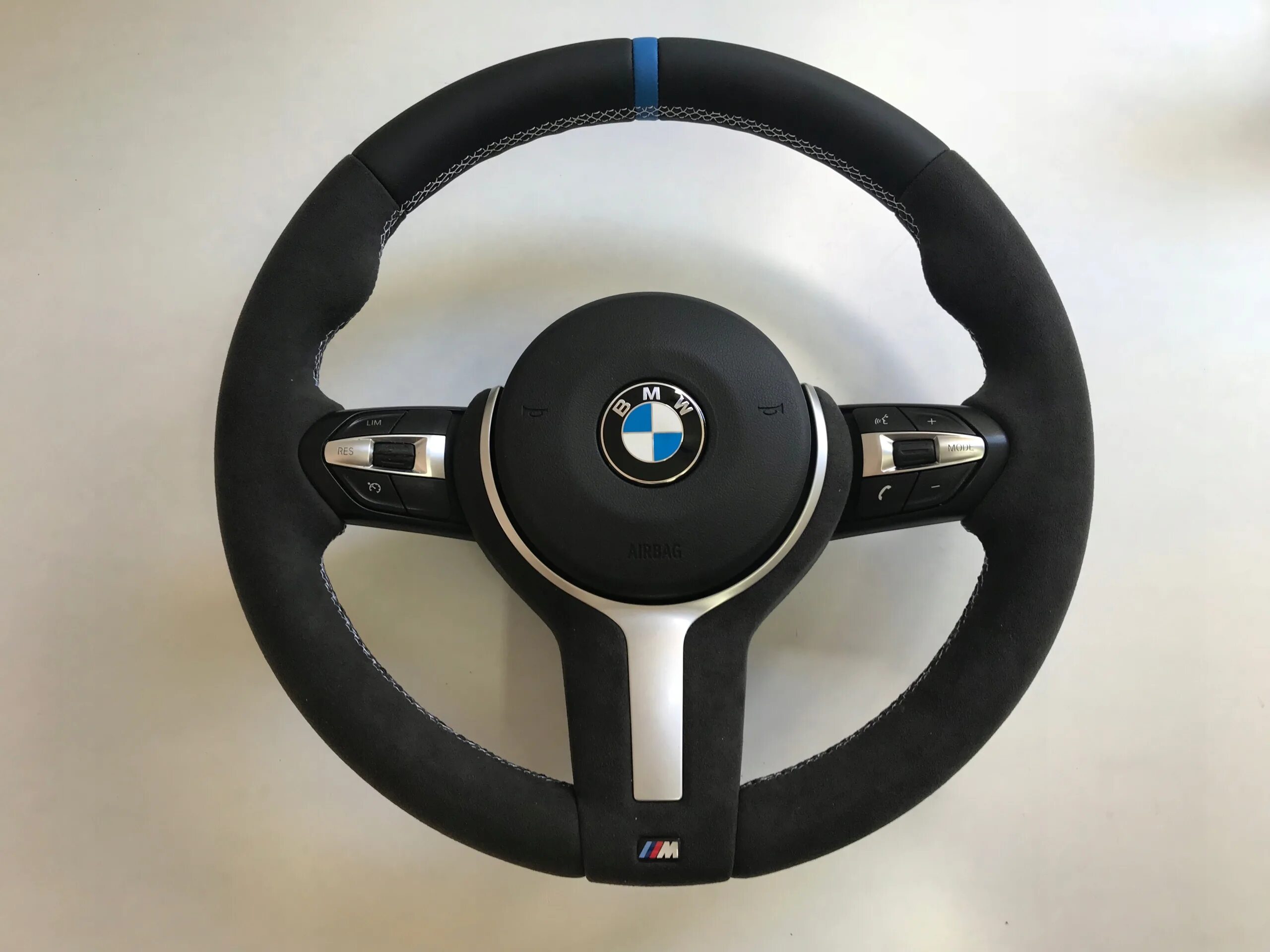 Руль bmw m. Руль БМВ f30. Руль БМВ м3 f30. M руль BMW f30. Руль BMW f10.