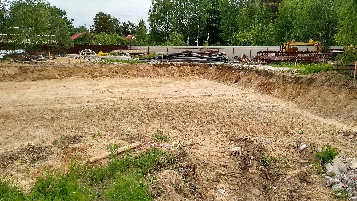 Продам котлован. Котлован октябрьский башкортостан. котлован. котлован для фундамента.