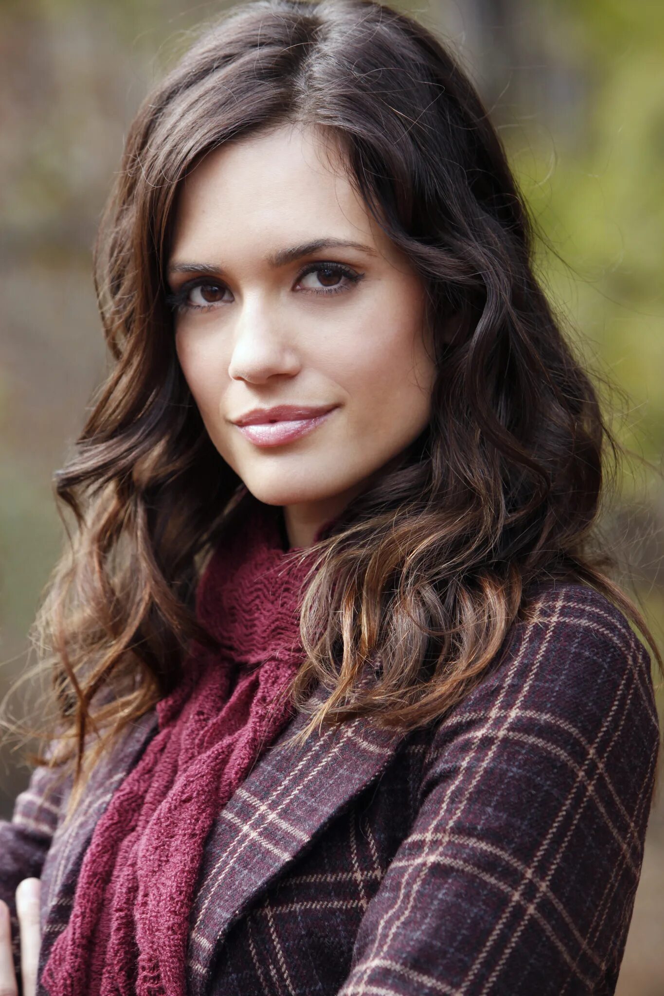 Торри девито. Торри девито в дневниках вампира. торри девито torrey devitto. мередит фелл дневники вампира.