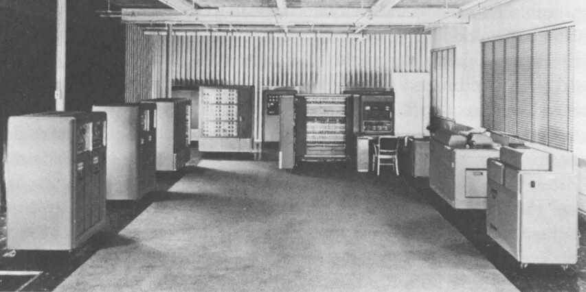 Первый промышленный компьютер ibm-701. Коммерческий компьютер ibm 701 вышел в. Ibm 701. Ibm 701. Коммерческий компьютер ibm 701 вышел в.