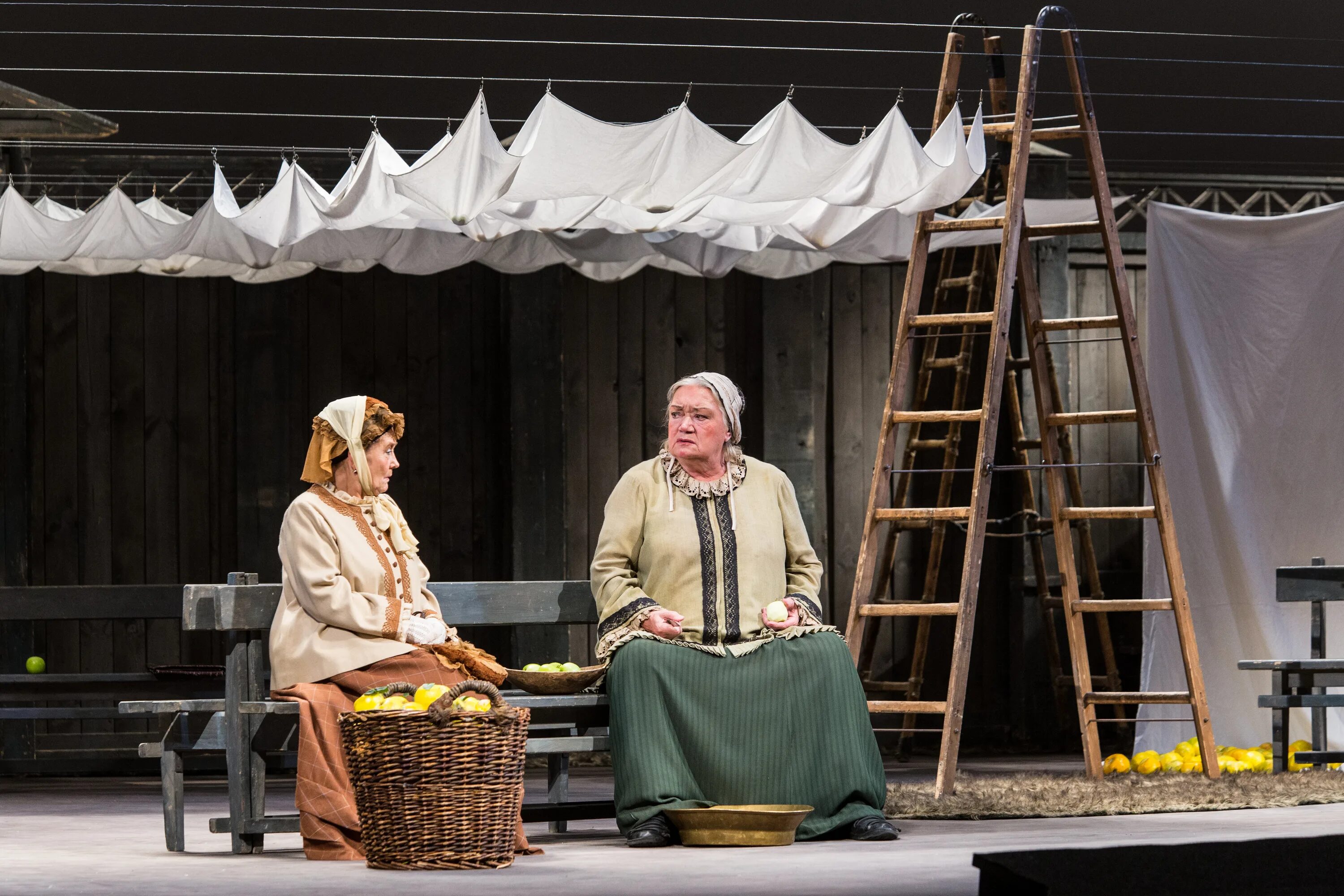 правда хорошо а счастье лучше спектакль акимова. пьеса а. малый театр правда хорошо а счастье лучше актеры. правда хорошо а счастье лучше спектакль малый театр. правда хорошо а счастье лучше спектакль малый театр 2012 актеры.