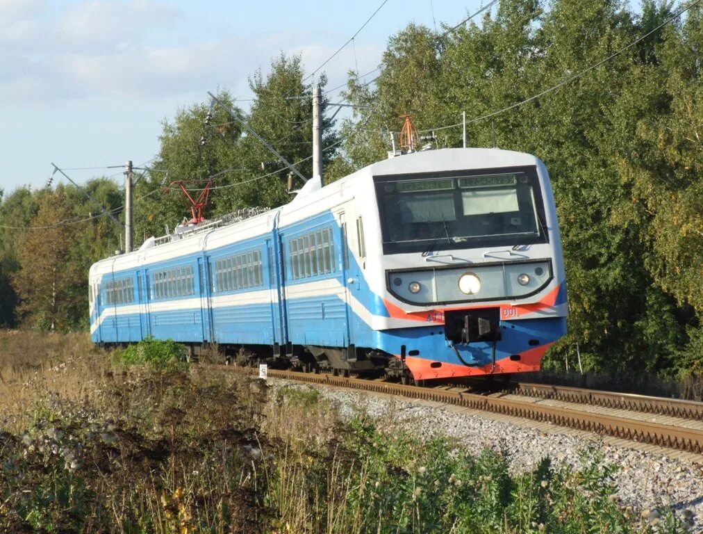 Дт 1. Поезд 361ь санкт петербург кишинёв. Поезд санкт петербург сланцы. Расписание автобусов сланцы кингисепп 104 автобус. Электричка комфорт.