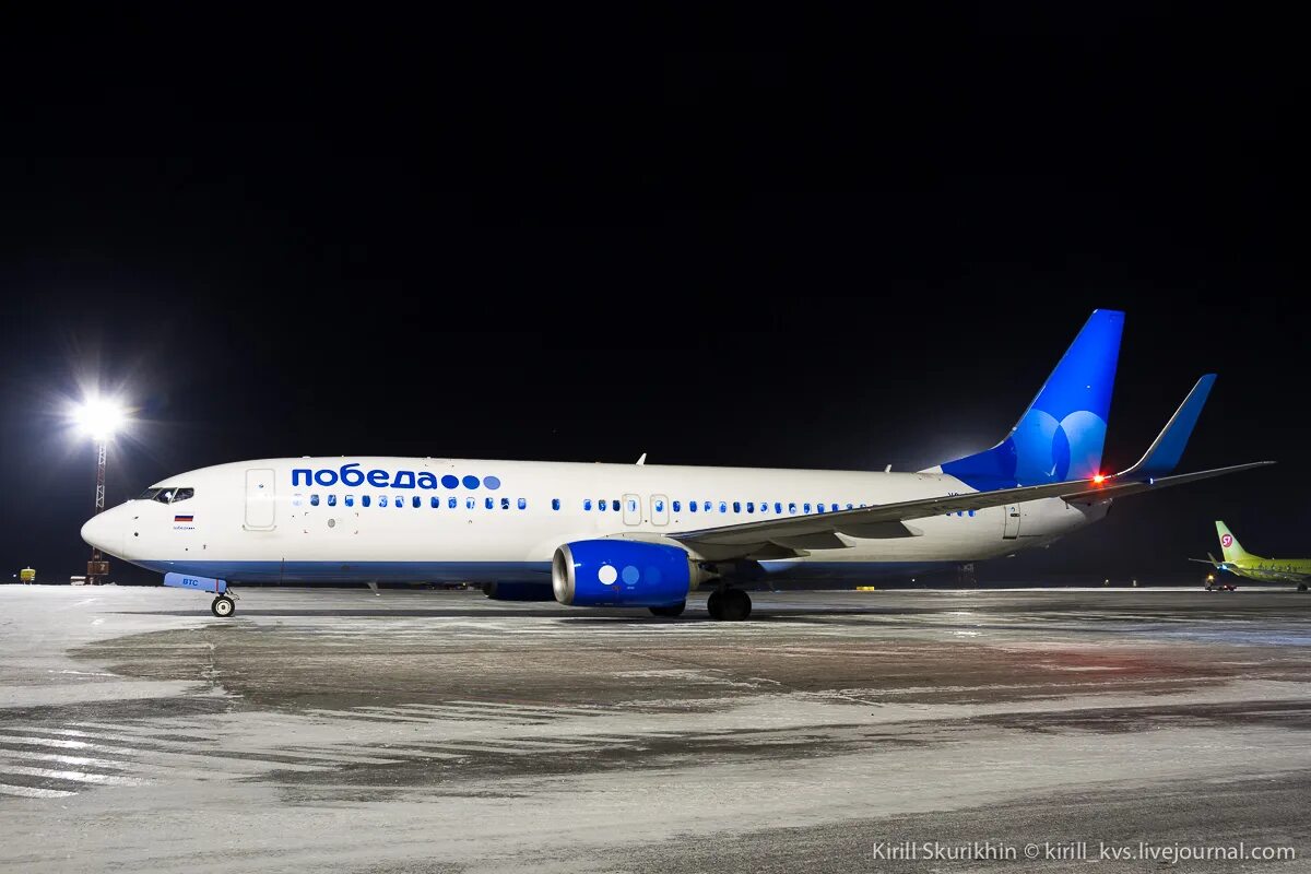 Самолет победа красноярск. Боинг 737-800. boeing 737-800 победа. боинг 747 победа. pobeda 737.