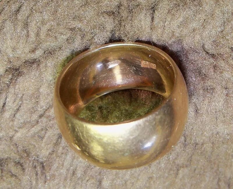 Советские обручальные кольца. Золотое обручальное кольцо ленинград 495316823. Кольцо золото 583 проба обручальное. Широкое золотое кольцо с бриллиантами. Советские обручальные кольца.