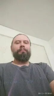 Коля весит