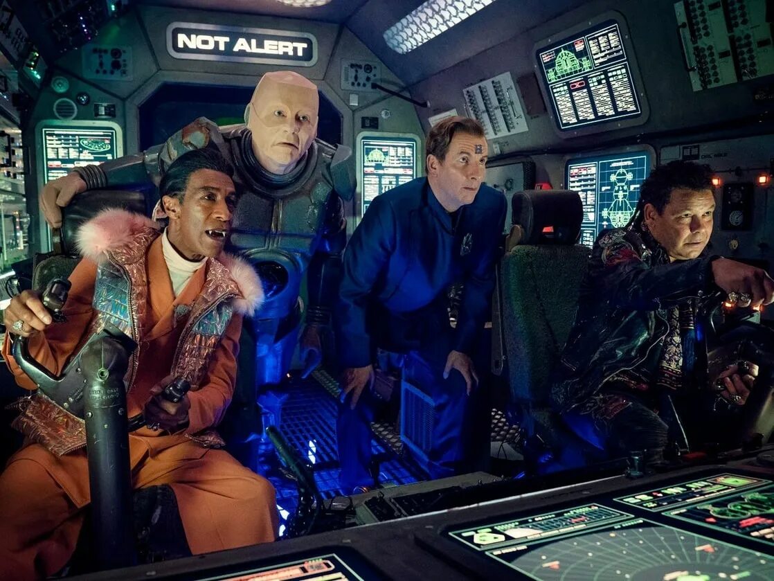 Красный карлик фото. Red dwarf. Красные карлики. Красный карлик человек. Красные карлики.