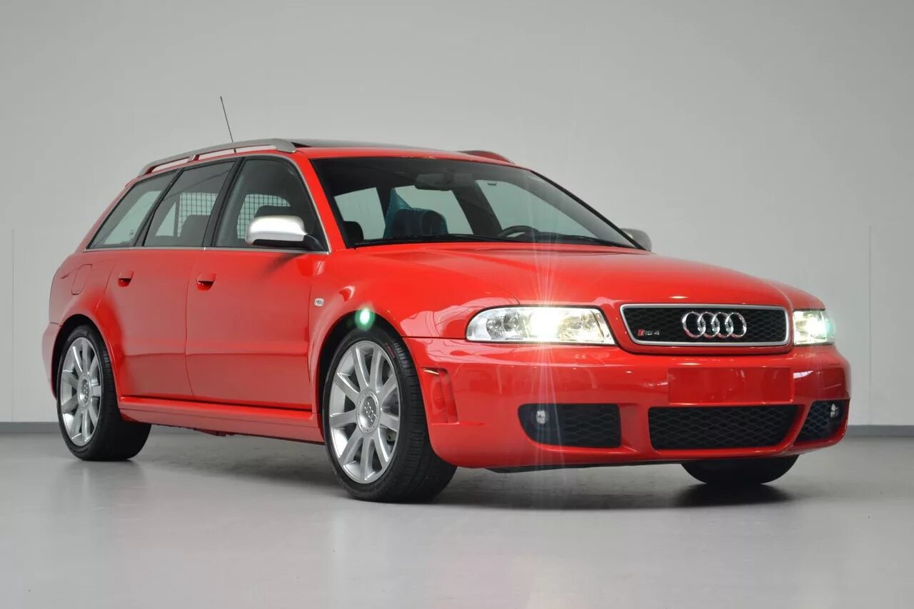 Ауди 4 2001 год. Audi rs4 2001. Ауди рс4 Авант 2000. Audi rs4 2002. Ауди rs4 avant b5.