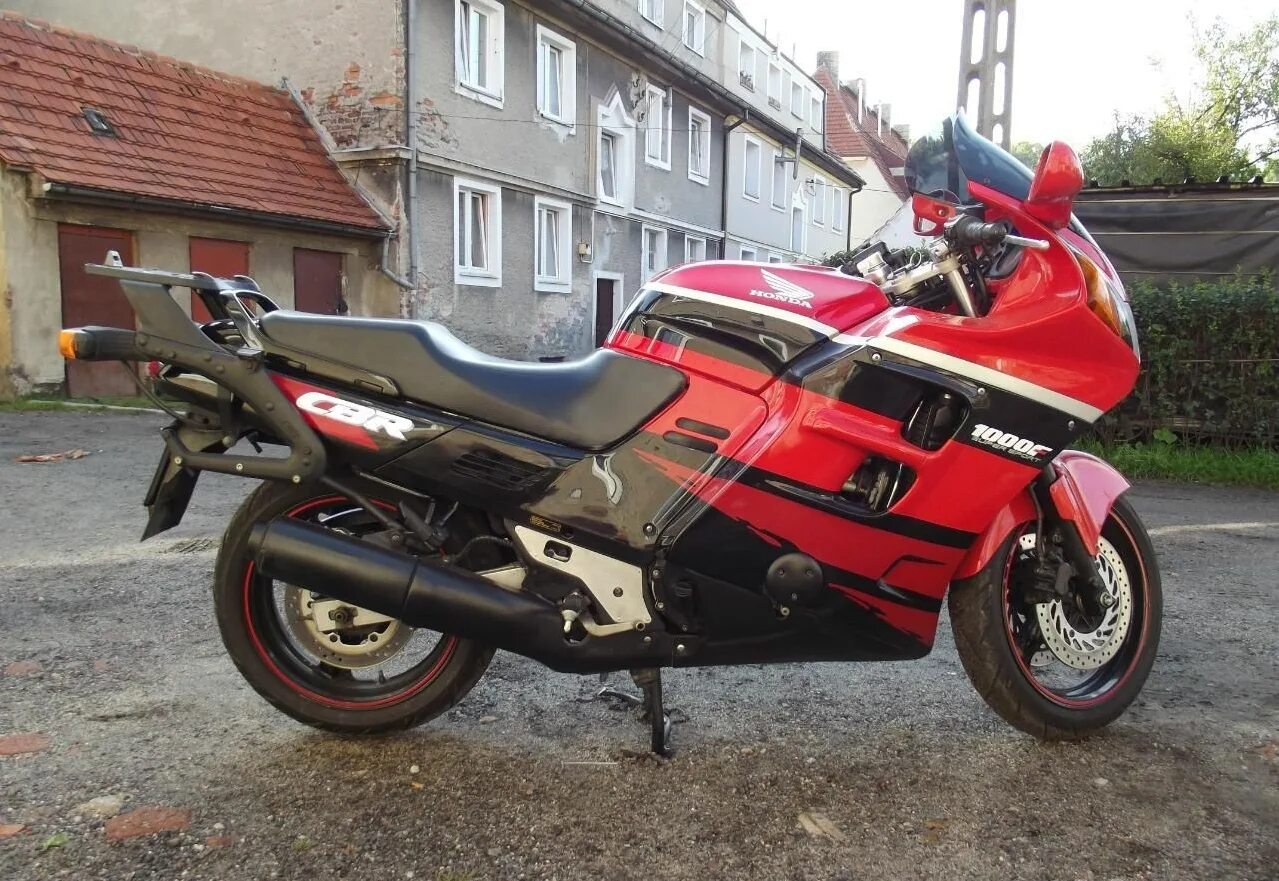 Honda 1000f. Хонда СБР 1000ф. Honda CBR 1000f 1991. Honda cbr1000f 1990. Honda CBR 1000f.