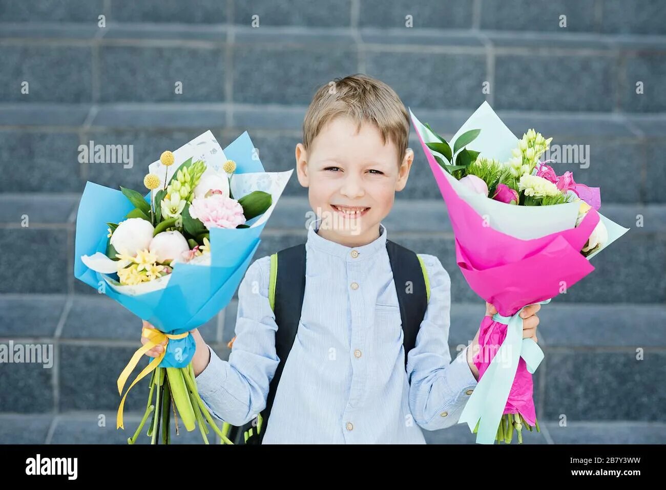 Букет первоклассника. Букет на 1 сентября мальчику. Букет на 1 сентября первокласснику. Букет на 1 сентября первокласснику мальчику. Букет для первоклассника девочки.