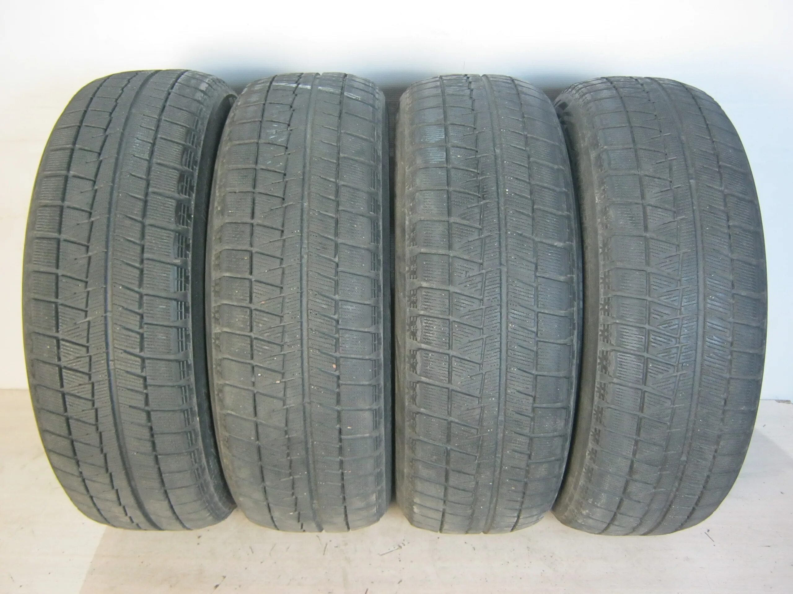 Купить колеса 205 60 16. Bridgestone Blizzak Revo GZ. Bridgestone lcppartner 205-60-15. Ikon 215 60 16. 205 60 16 Bridgestone Blizzak Revo GZ" BGЗИМНИЕ шины бу.