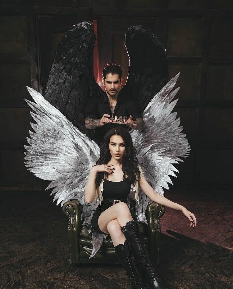 Ангел и демон романтика. Косплей Люцифер секрет небес. Люцифер ангел или демон. Люцифер и Вики косплей. Вики и Люцифер косплеи.
