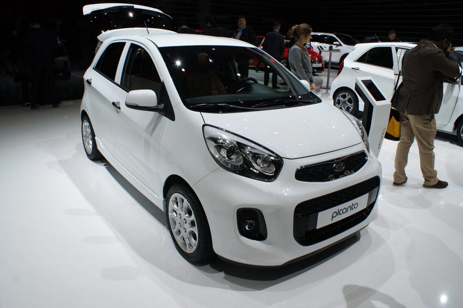 Киа ресанта фото и цена KIA Rio 5-door (3G) 1.6 бензиновый 2012 на DRIVE2