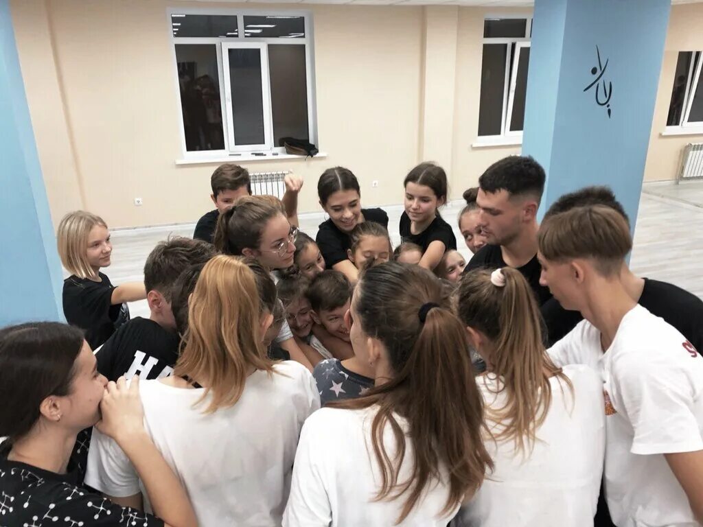 My community танцевальная студия. Танцевальные студии в ростове на дону. Танцевальная студия extra ростов. Экстра дэнс ростов. Таганрогская улица, 106 ростов-на-дону.