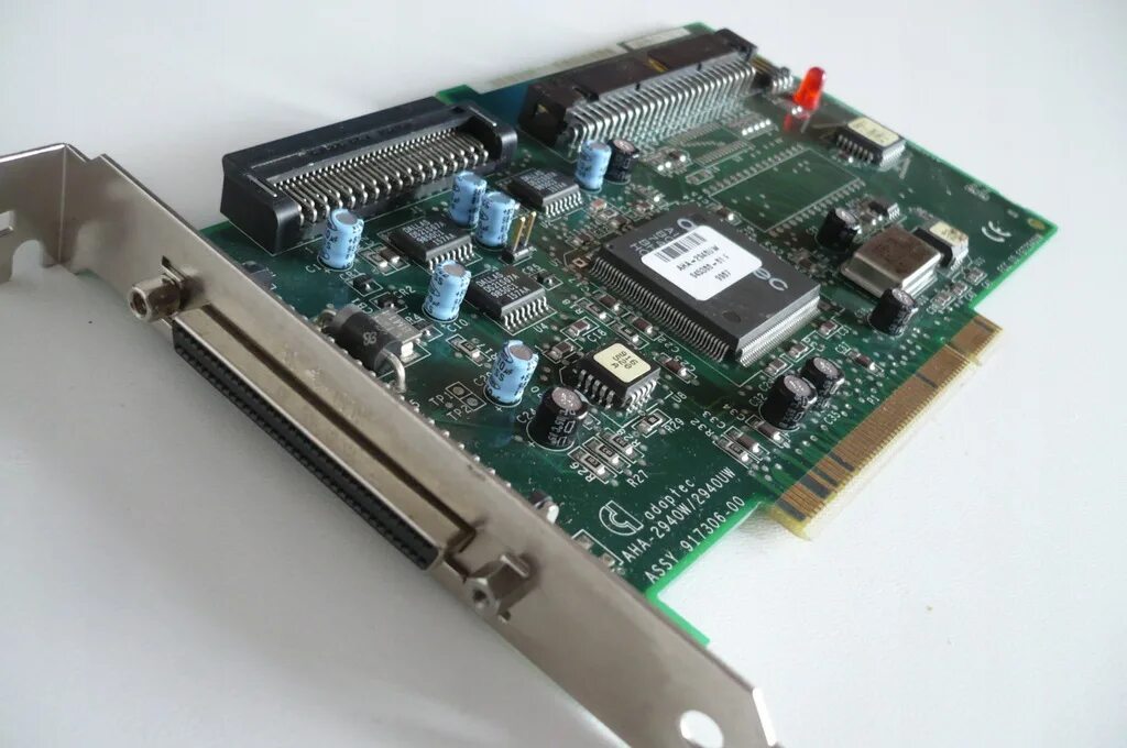 Scsi controller. Scsi aha 2940. adaptec aha-2910. adaptec 2940uw. adaptec aha-2920.