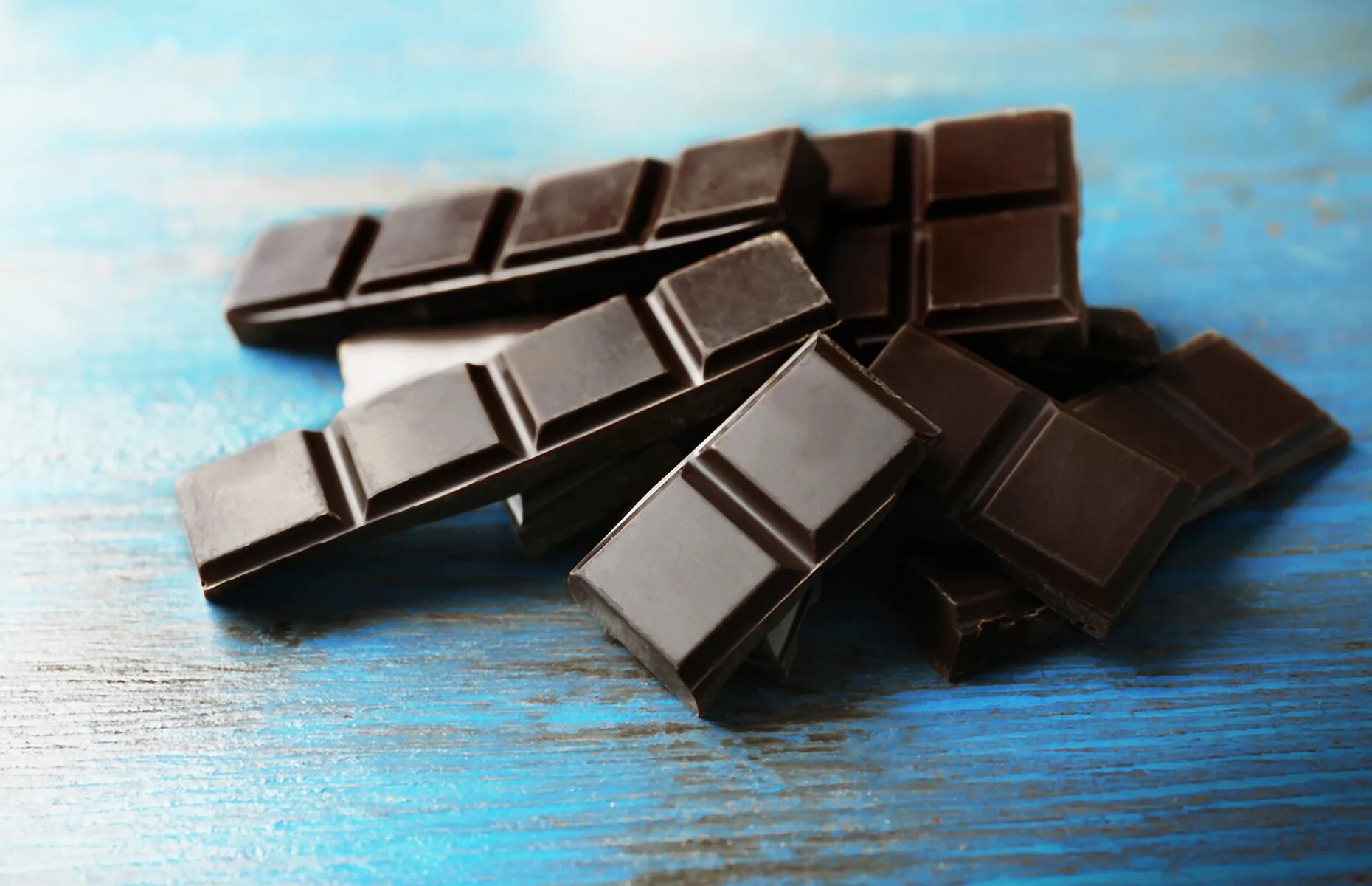 Шоколад п. Шоколад. Черный шоколад. Шоколад Горький. Черная шоколадка.