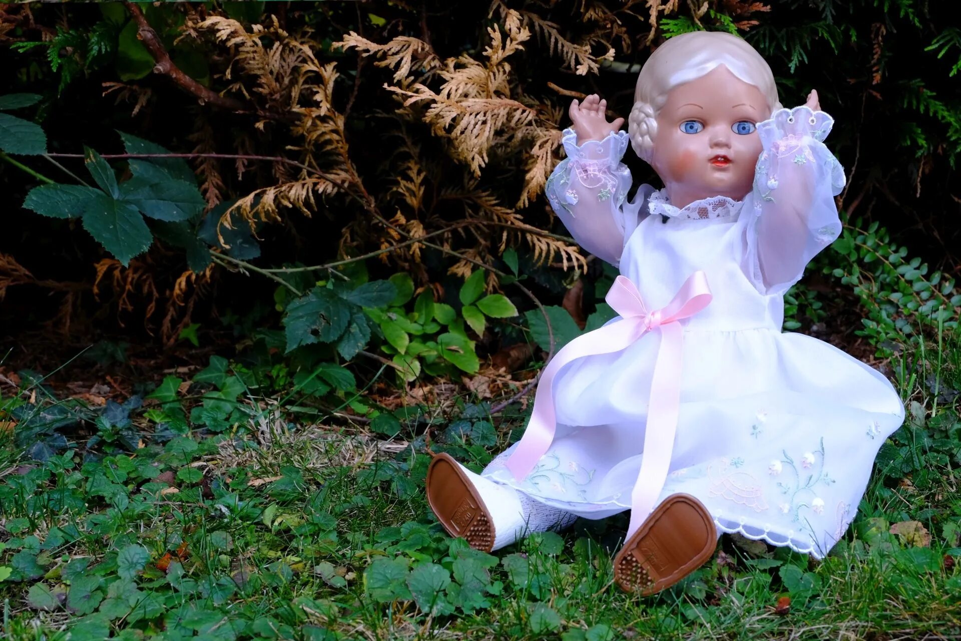 Ляльки фотосессии. Девки ляльки. Куклу открывай. Травяная кукла. Открытая куколка