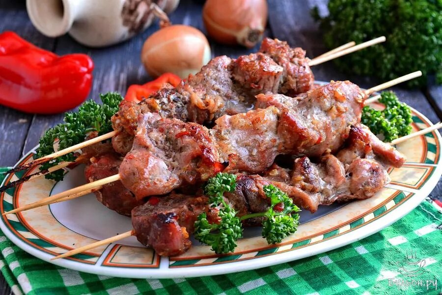 Чтобы шашлык из свинины был мягкий. Шашлык. красивый шашлык. шашлык свиной. аппетитный шашлык.